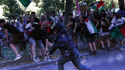إسرائيل تهاجم رئيس الوزراء الإسباني بعد تظاهرات مؤيدة لفلسطين