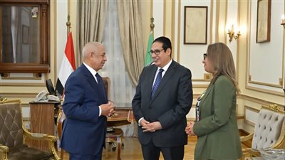 رئيس جامعة القاهرة يستقبل رئيس الأكاديمية العربية للعلوم والتكنولوجيا (صور) 