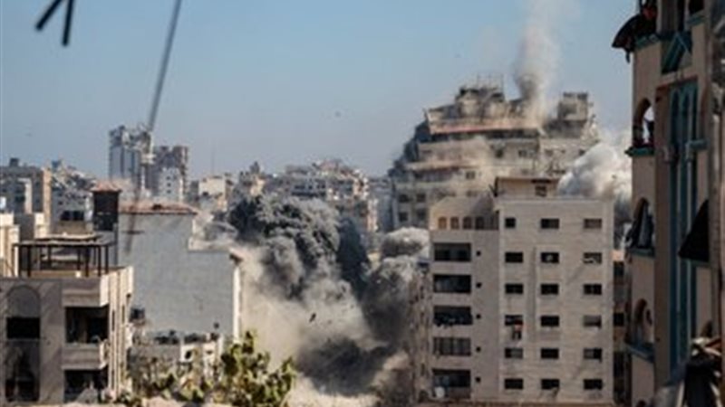لحظة تدمير برج الكوثر