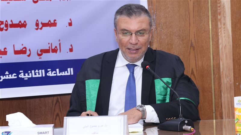الإعلامي د. عمرو