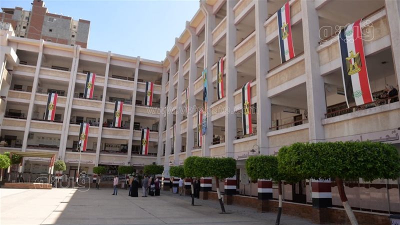 وفاة معلم داخل المدرسة،