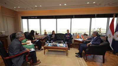 وزير السياحة والآثار يستقبل سفير إسبانيا بالقاهرة لبحث تعزيز التعاون 