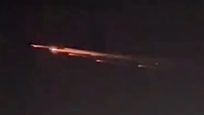 جسم غامض في السماء يثير الذعر، لحظة ظهور كتلة نار ودوي انفجار مجهول بالصين (فيديو) 