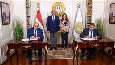 محمد عبد الجليل يكتب: القمامة تحاصر محافظة القليوبية والمحافظ يجدد التعاقد مع شركة فاشلة! 