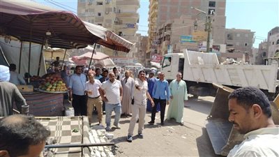  إخلاء السوق العشوائي بأبنوب تمهيدًا لإنشاء سوق حضاري