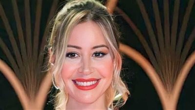 في دورته الثامنة، مهرجان الجونة السينمائي يمنح منة شلبي جائزة الإنجاز الإبداعي 