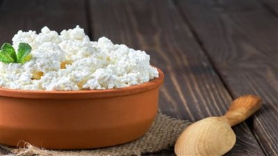 فوائد الجبنة القريش، كنز من البروتين قليل السعرات لتحسين الصحة وفقدان الوزن