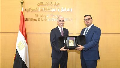 وزير الإسكان يستقبل وزير الأشغال البحريني لبحث أوجه التعاون بين مصر والبحرين