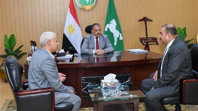  محافظ الشرقية يلتقي مدير الإصلاح الزراعي الجديد
