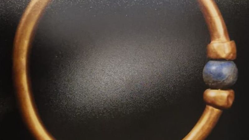 اسورة الملك بسوسنس