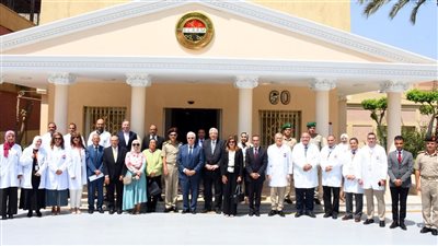 مركز البحوث الطبية والطب التجديدى للقوات المسلحة يستقبل وزير التعليم العالى 