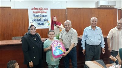 توزيع 170 شنطة ضمن حملة فرحة المدارس بالقليوبية