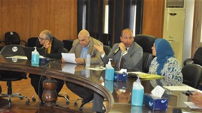 طب قصر العيني تناقش مستجدات القبول والتحويل بالبرنامج المتكامل وتقر آليات جديدة