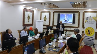 استمرار البرنامج التدريبى للمرشحين لشغل المناصب القيادية بالمراكز البحثية بمعهد إعداد القادة