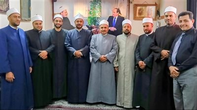 لنشر الفكر الوسطي ونبذ العنف، رئيس منطقة الإسماعيلية يستقبل قافلة مجمع البحوث الإسلامية (صور) 