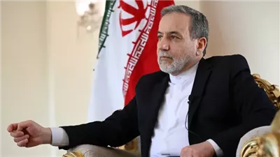 عراقجي يتواصل مع دول الترويكا الأوروبية وينتقد مجددا تفعيل آلية الزناد 