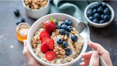 تناول الشوفان صباحًا يساعد على خسارة الوزن لكن بشروط 