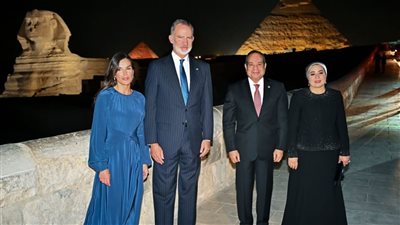 السيسي وقرينته وملك وملكة إسبانيا يزورون أهرامات الجيزة (صور)