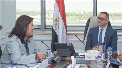 حسن الخطيب يبحث مع البنك الأوروبي لإعادة الإعمار سبل تعزيز الاستثمار 