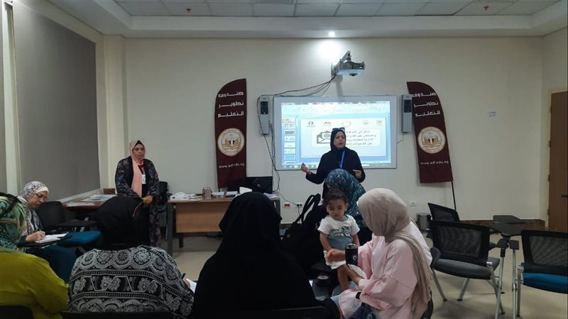 تدريب معلمي روضات