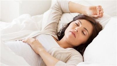 مخاطر النوم على الظهر لفترات طويلة 