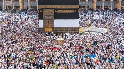 السياحة تنشر القائمة الرابعة لكيانات وهمية تنظم رحلات الحج والعمرة