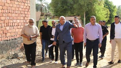 محافظ الوادي الجديد يتابع أعمال إنشاء المبنى الخدمي لتأهيل ذوي الاحتياجات الخاصة 