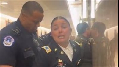 صرخوا وبكوا غضبًا، أمريكا تعتقل عسكريين رفضوا مساندة الاحتلال الإسرائيلي في حربه ضد غزة (فيديو)