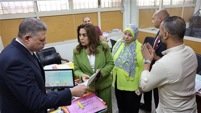 وزيرة التنمية المحلية تعيد تشكيل لجان التصالح بحي شرق مدينة نصر