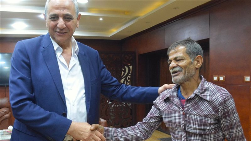 تكريم يليق برجل أنقذ