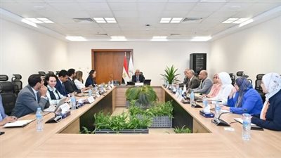 وزير الري يبحث سبل تعزيز التعاون مع البنك الأوروبي للتنمية في مجال البنية التحتية