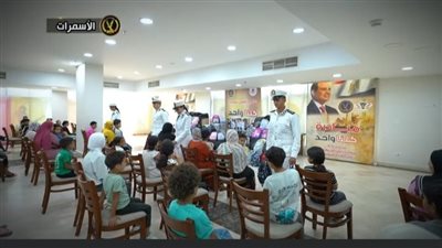 استعدادا للعام الجديد، الداخلية توزع حقائب مدرسية ضمن مبادرة 