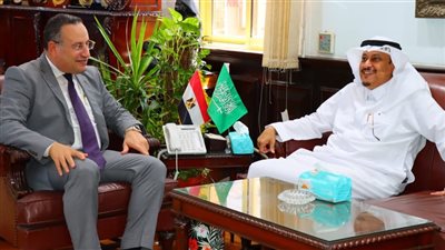 رئيس جامعة الإسكندرية يبحث مع قنصل السعودية تعزيز التعاون الأكاديمي والثقافي