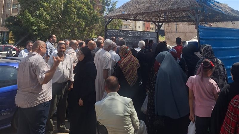 إقبال على المعرض