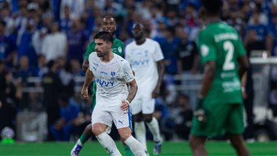 بعد ثلاثية الزعيم بالشوط الأول، أهلي جدة يخطف التعادل من الهلال بالدوري السعودي