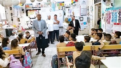 وكيل التعليم بالدقهلية يتفقد المدارس في أول أيام العام الجديد 