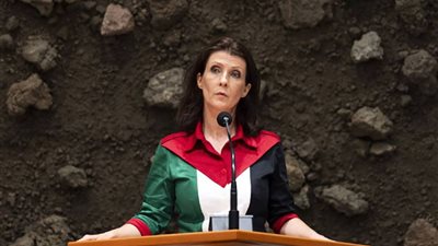 طرد نائبة هولندية من الجلسة البرلمانية بسبب علم فلسطين