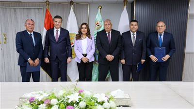 إنشاء أول مركز متكامل لإنتاج الحرير الطبيعي بالخارجة في الوادي الجديد 