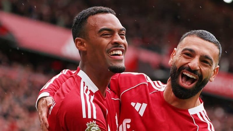 محمد صلاح يحتفل بالهدف