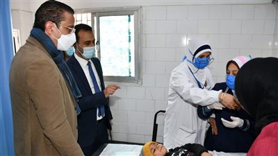لتطعيم 611 ألف طفل.. محافظ الفيوم يتفقد فرق عمل التطعيم ضد شلل الأطفال| صور