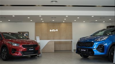 كيا تغير شعار سيارتها داخل السوق المصري 