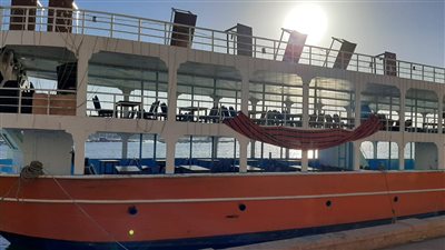 محافظ البحيرة يوقف عمل المعديات والمراكب النهرية بسبب الرياح| صور