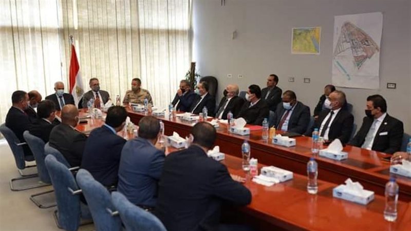 اجتماع وزير السياحة
