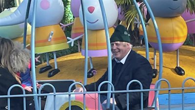 ضربة جديدة لرئيس الوزراء البريطاني بسبب تدابير كورونا