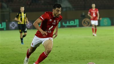 السوبر الإفريقي | أكرم توفيق يخضع لجلسة علاج طبيعي 