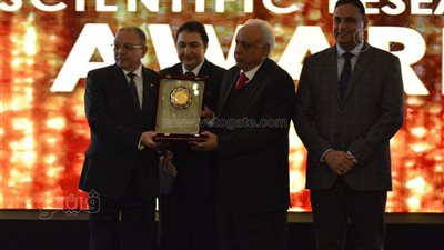 الدكتور محمد عبد الوهاب.. قصة أسطورة طبية مصرية.. وهب حياته لزراعة الكبد.. وحصد جوائز عالمية وتكريما دوليا