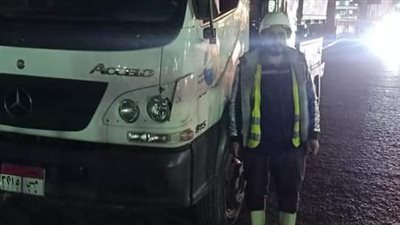 زحام مرورى بشوارع القاهرة والجيزة لتراكم مياه الأمطار