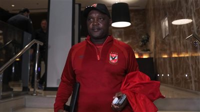  محاضرة للاعبي الأهلي في فندق الإقامة استعدادا للسوبر الإفريقي