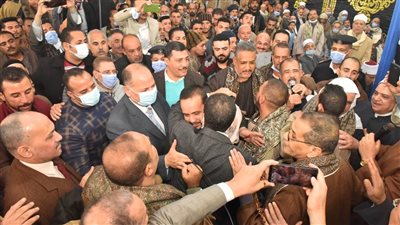 تقديم الكفن.. إنهاء خصومة ثأرية بين عائلتين بقنا