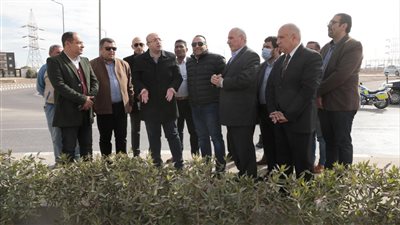 محافظ بني سويف يتفقد تطوير دوران محور عدلي منصور من ناحية شرق النيل